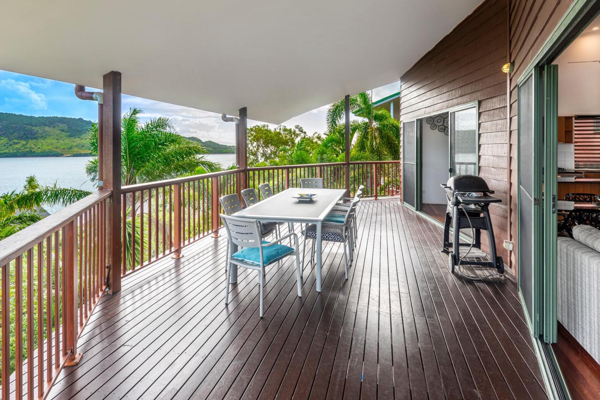 Casuarina Cove On By Hiha *